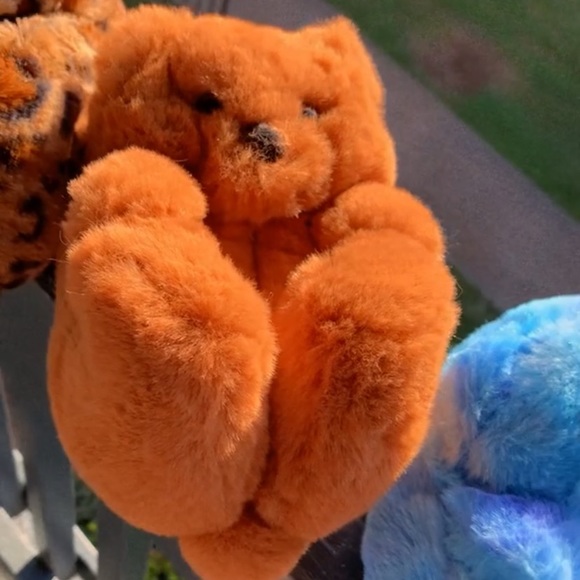 Kids Slippers (6 colors) - Picture 1 of 5